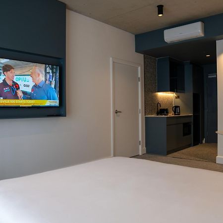Value Suites Penrith Eksteriør bilde